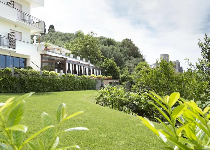 Doria Park 3*